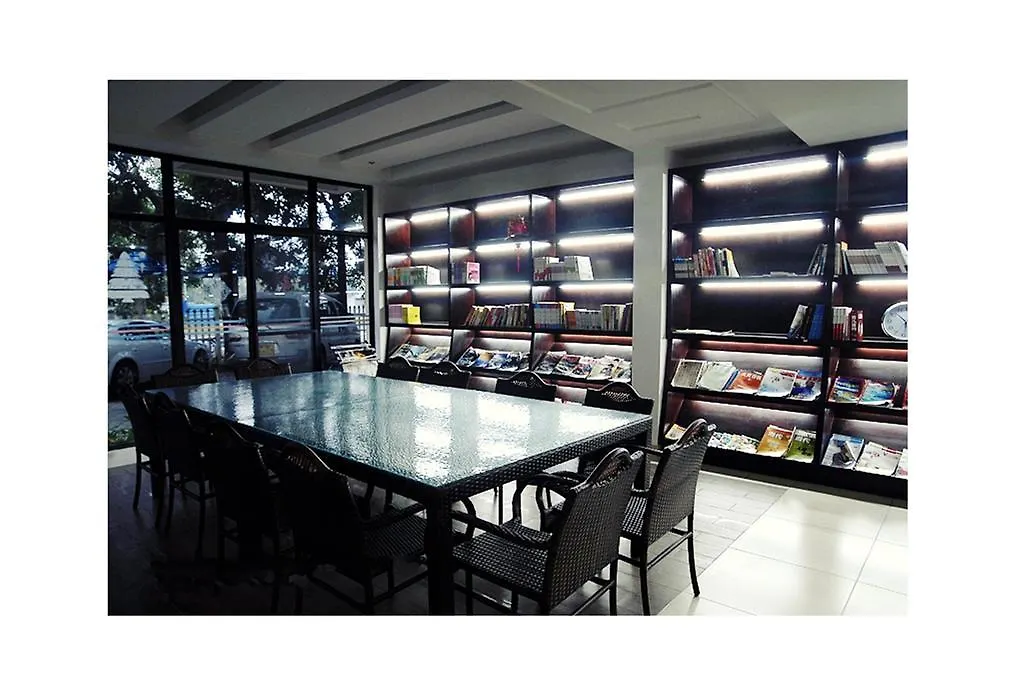Wanbo Hotel Sanya 4*,